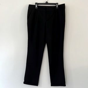 Old Navy Women’s Pants in Black Size 8 with Cuffs